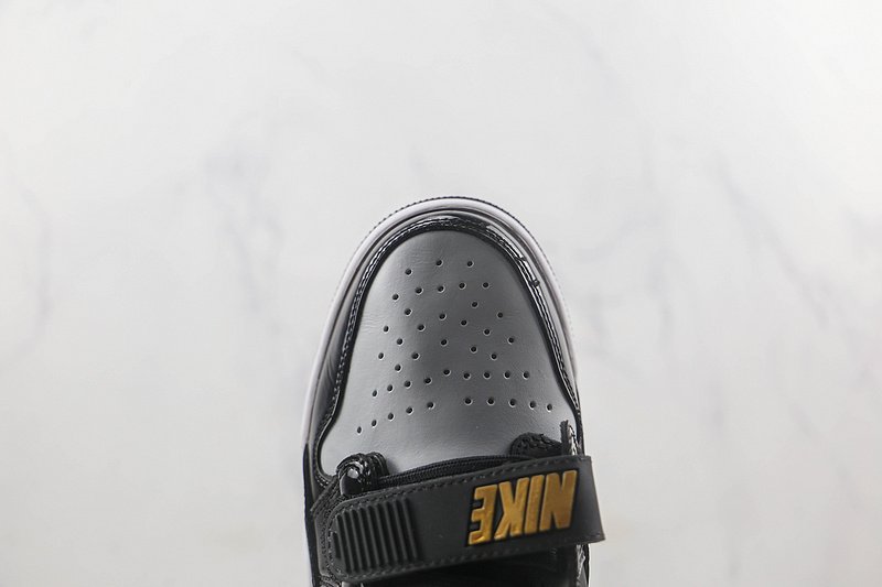Air Jordan Legacy 312 Low "Black/Metallic Gold/White" фото № 3