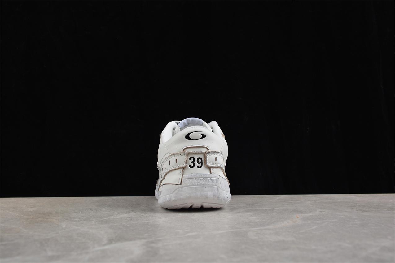 Balenciaga Hamptons Worn Out "White/Black/Brown" фото № 5