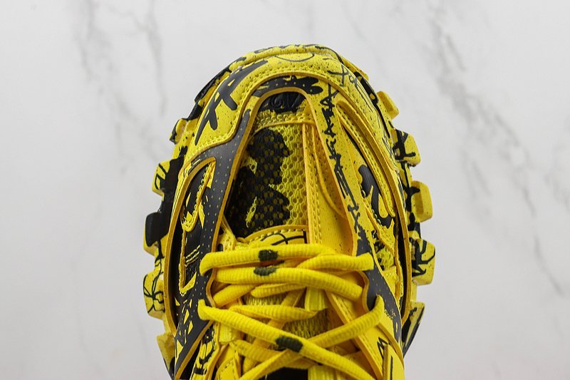 Balenciaga Track "Graffiti Yellow/Black" фото № 3