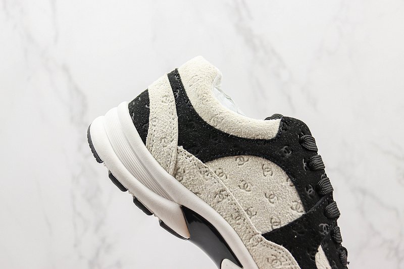Chanel Low Top Trainer CC "White/Black" фото № 4