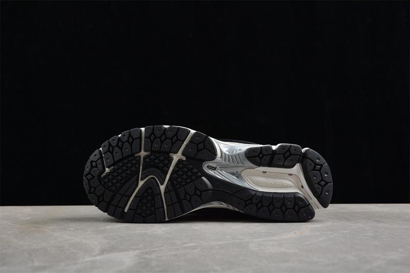 New Balance 1906R "Black/White" фото № 4