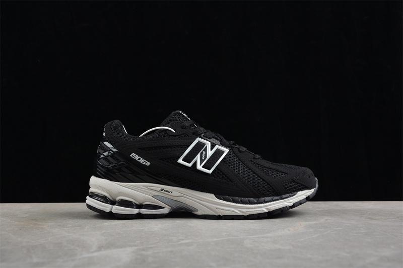 New Balance 1906R "Black/White" фото № 7
