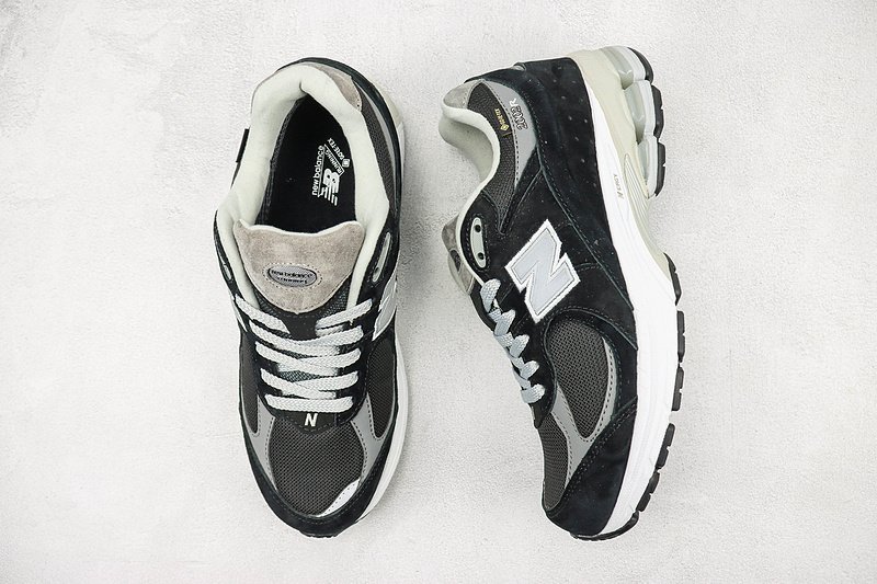 New Balance 2002R "Black/White" фото № 6