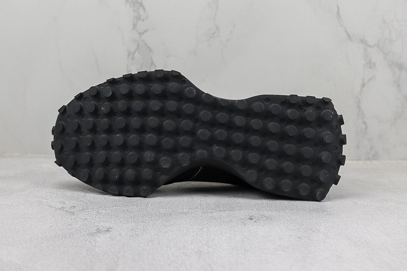 New Balance 327 “Triple Black” фото № 9