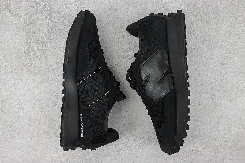 New Balance 327 “Triple Black” фото № 6