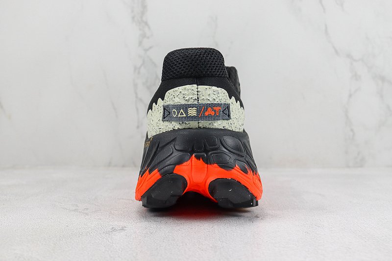 New Balance Fresh Foam X More Trail V3 "Black/Orange/White" фото № 9