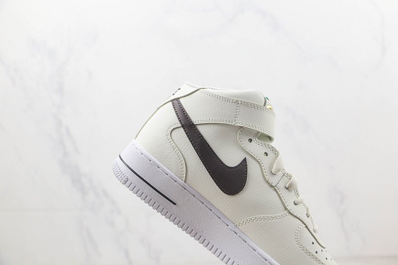 Nike Air Force 1 Mid "Wheat White/Dark Grey/Green" фото № 3