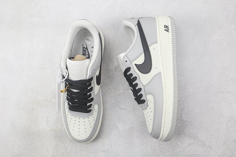 Nike Air Force 1 Low "Soot" фото № 6