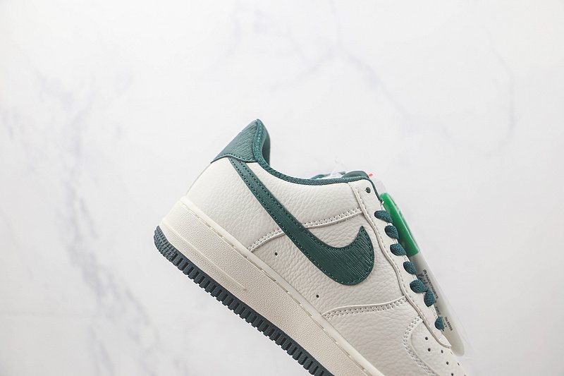 Nike Air Force 1 07 Low "Cream White/Dark Green" фото № 3