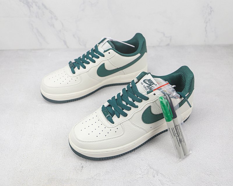 Nike Air Force 1 07 Low "Cream White/Dark Green" фото № 5