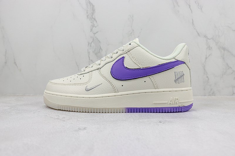 Undefeated x Nike Air Force 1 Low "White/Grey/Blue" фото № 2