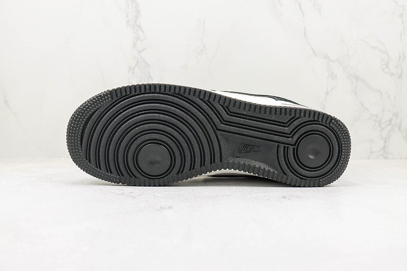 Nike Air Force 1 Low "Suede Black/White/Reflective" фото № 8