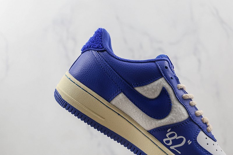 Nike Air Force 1 Low "Royal Blue/White V" фото № 3