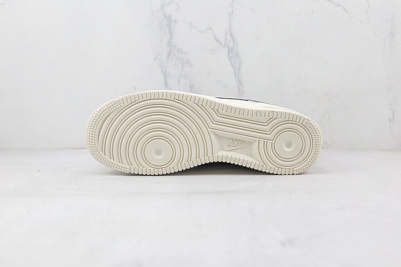 Nike Air Force 1 Low "White/Dark Purple" фото № 8