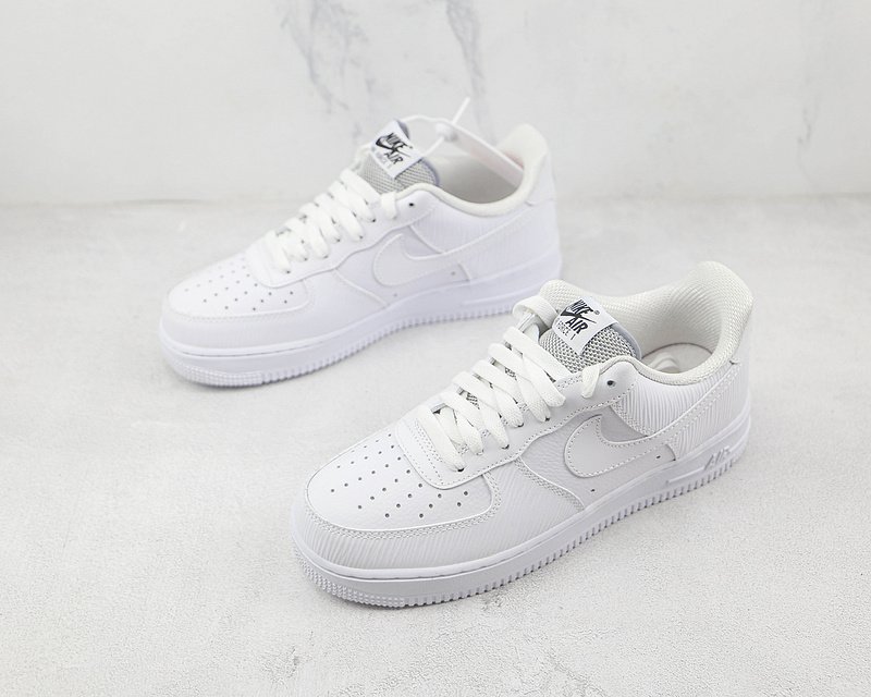 Nike Air Force 1 Low "White Relief" фото № 5