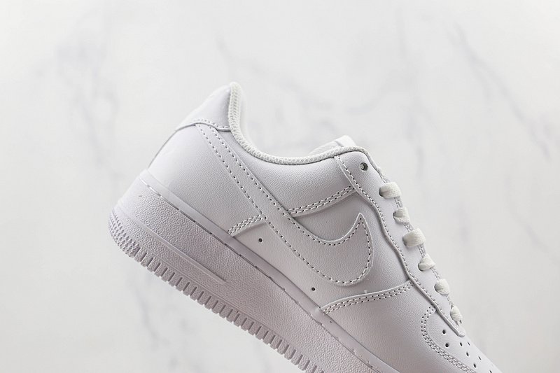 Nike Air Force 1 Low "Triple White/Luminous" фото № 3