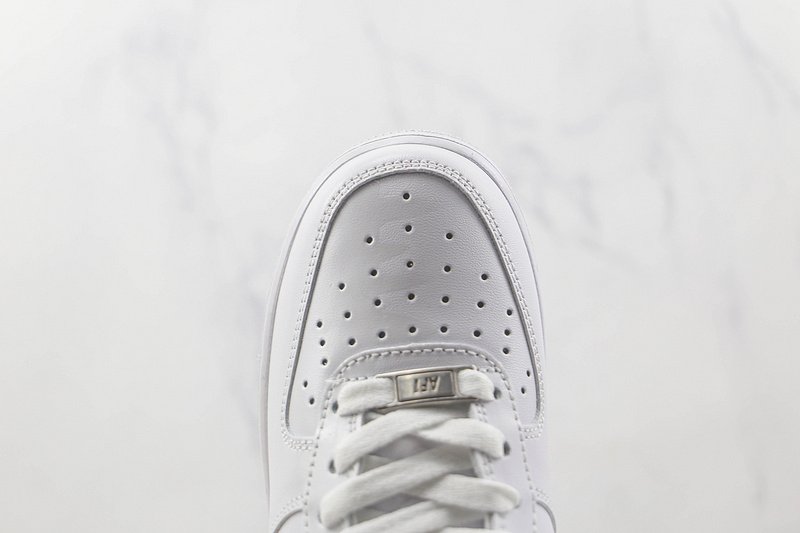 Nike Air Force 1 Low "Triple White/Luminous" фото № 4