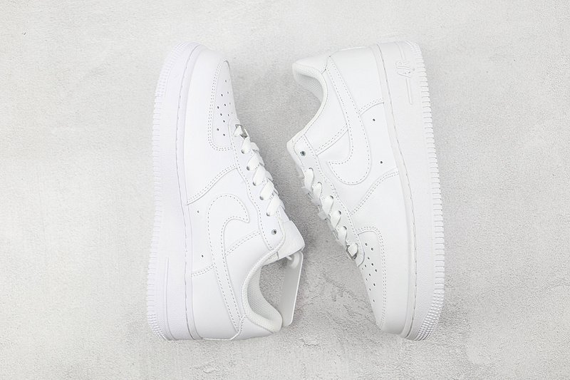 Nike Air Force 1 Low "Triple White/Luminous" фото № 7