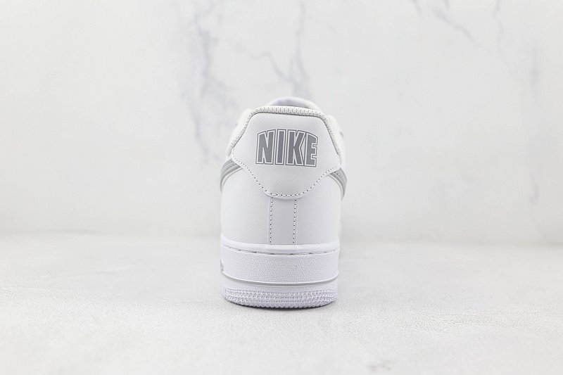 Nike Air Force 1 Low "Summit White/Light Wolf Grey" фото № 9