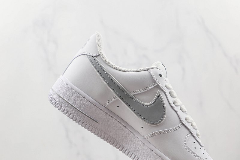 Nike Air Force 1 Low "Summit White/Light Wolf Grey" фото № 3