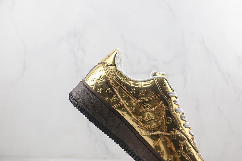 Louis Vuitton x Nike Air Force 1 Low "Gold/Monogram" фото № 3