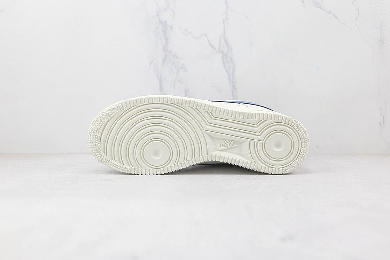 Nike Air Force 1 07 Low "Sky Blue/White" фото № 8