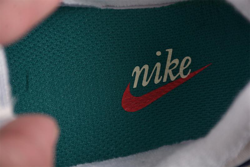 Nike Air Max Dawn "Coconut Milk/Red Navy" фото № 9