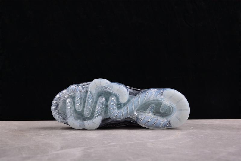 Nike Air VaporMax 2023 Flyknit "Black Blue Tint" фото № 4