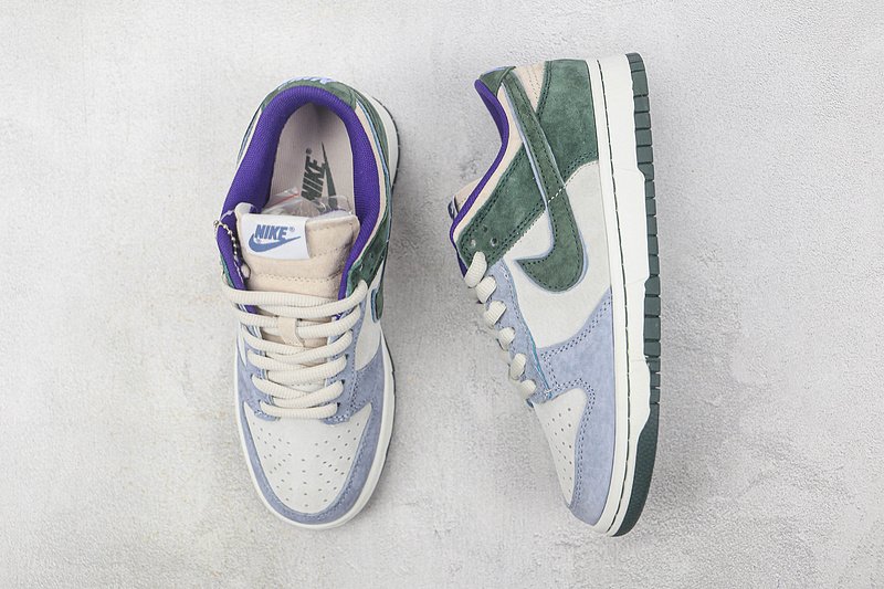 Otomo Katsuhiro x Nike SB Dunk Low "Blue Greenly" фото № 6