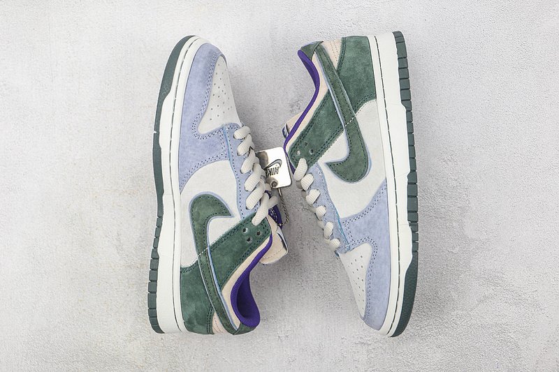 Otomo Katsuhiro x Nike SB Dunk Low "Blue Greenly" фото № 7