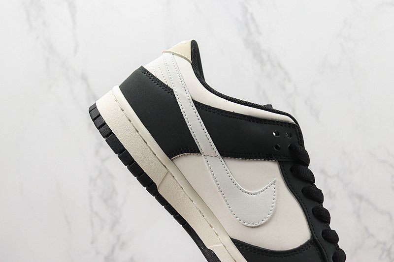 Otomo Katsuhiro x Nike SB Dunk Low "Steamboy OST/Black/White" фото № 4