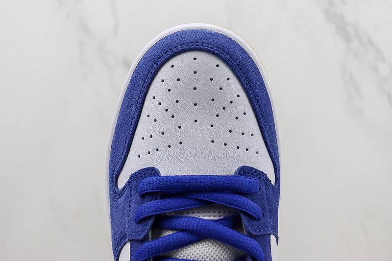 Nike SB Dunk Low "Los Angeles Dodgers" фото № 3