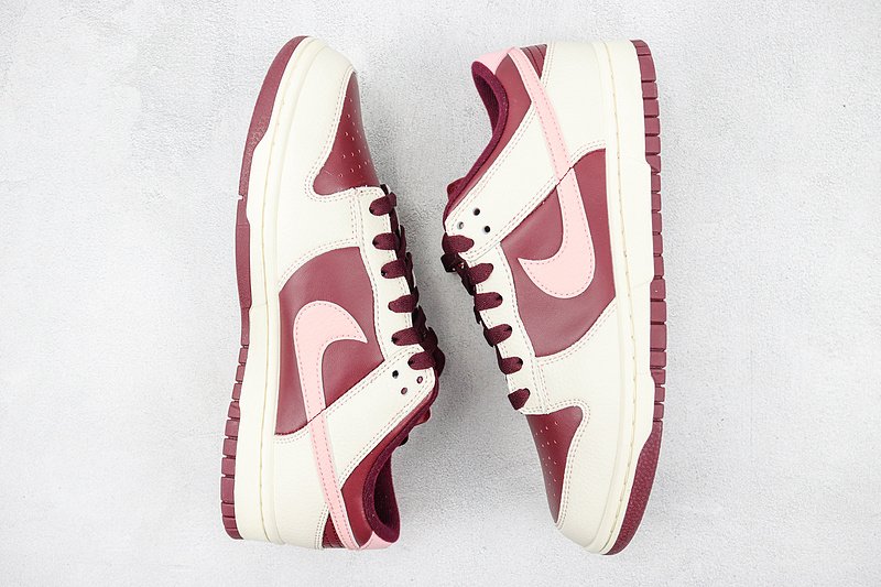Nike Dunk Low PRM "Valentines Day" фото № 7