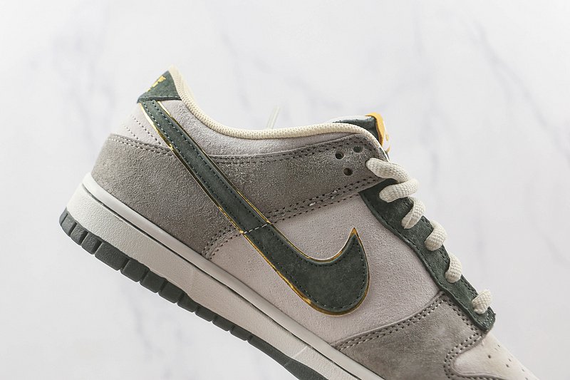 Otomo Katsuhiro x Nike SB Dunk Low "Steamboy OST/Cement Gray" фото № 3