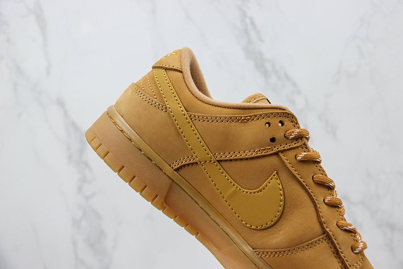 Nike Dunk Low "Wheat Brown" фото № 3