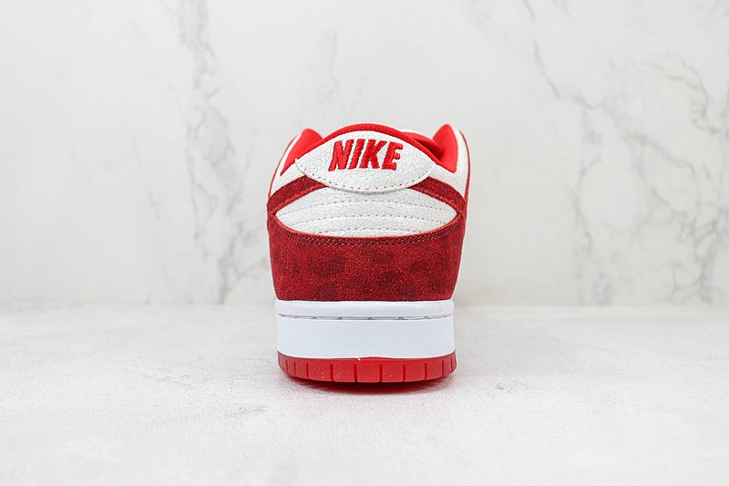 Nike Dunk Low Premium SB "Valentine's Day" фото № 9