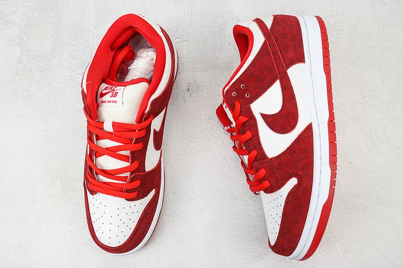 Nike Dunk Low Premium SB "Valentine's Day" фото № 6