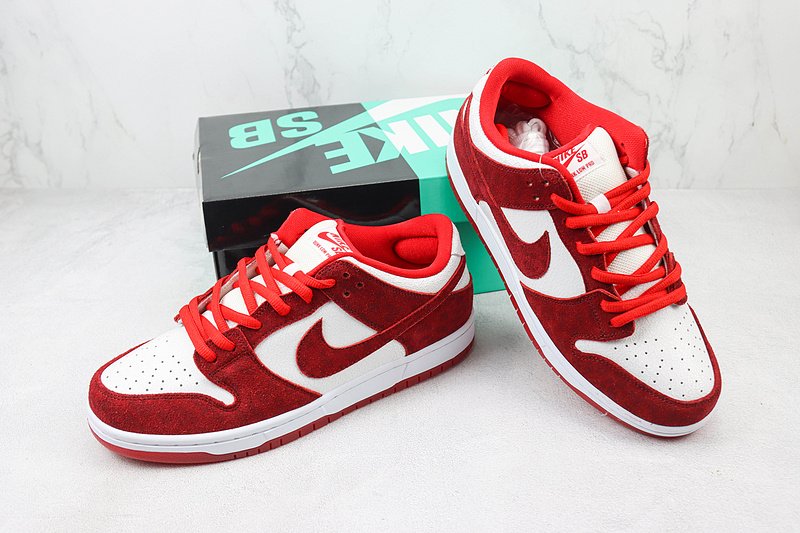 Nike Dunk Low Premium SB "Valentine's Day" фото № 7