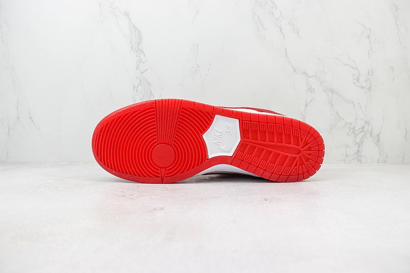 Nike Dunk Low Premium SB "Valentine's Day" фото № 8