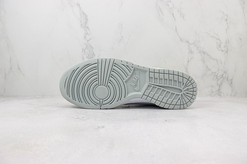 Nike Dunk Low "Grey Corduroy" фото № 8