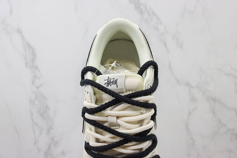 Stussy x Nike Dunk Low "Cream/Black" фото № 5