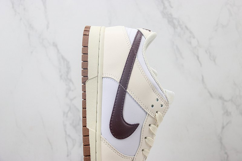 Nike Dunk Low "Dark Cacao/Coconut Milk" фото № 3