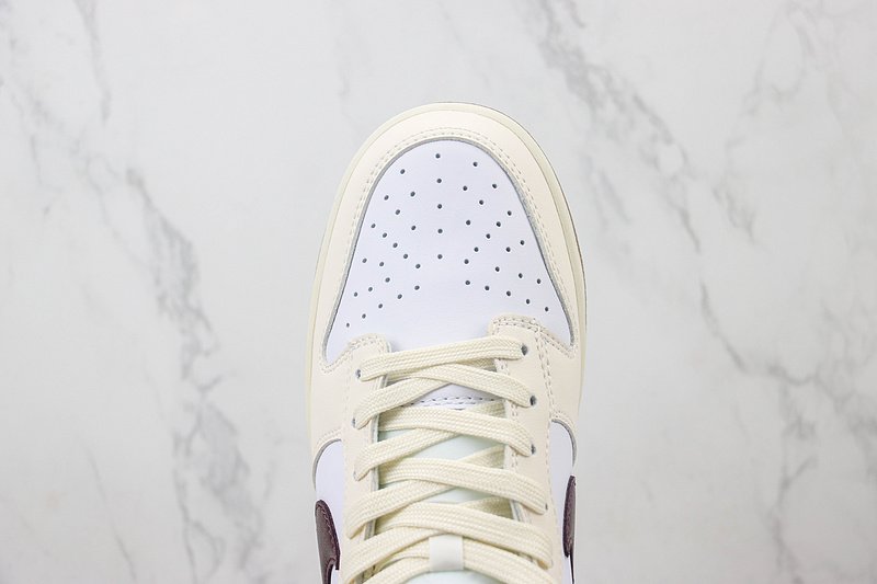 Nike Dunk Low "Dark Cacao/Coconut Milk" фото № 4