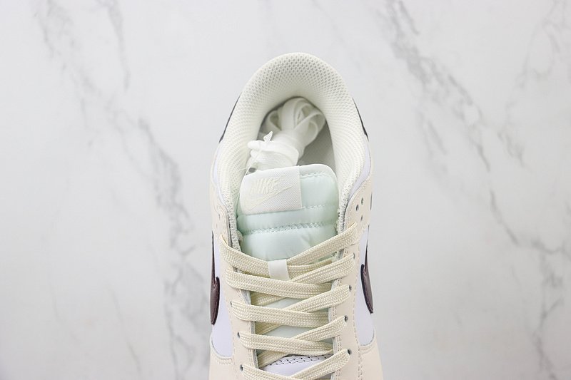 Nike Dunk Low "Dark Cacao/Coconut Milk" фото № 5