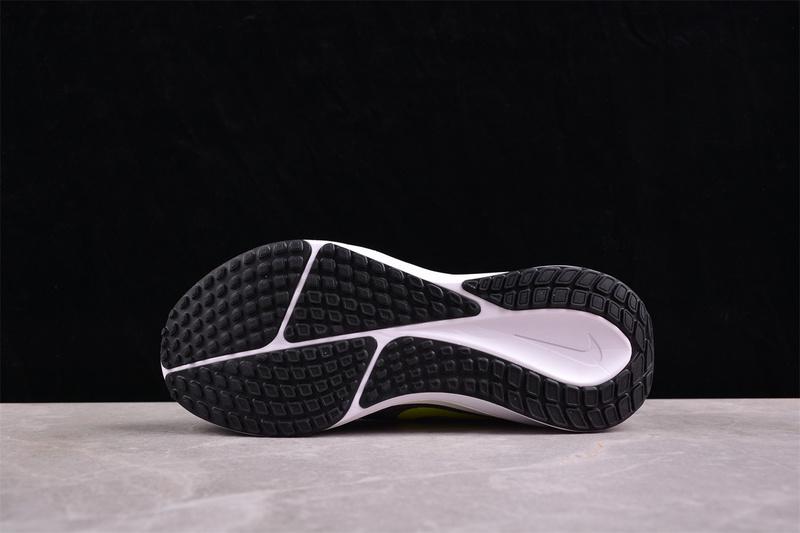 Nike Vomero 17 "Black/Light Smoke/Grey" фото № 4