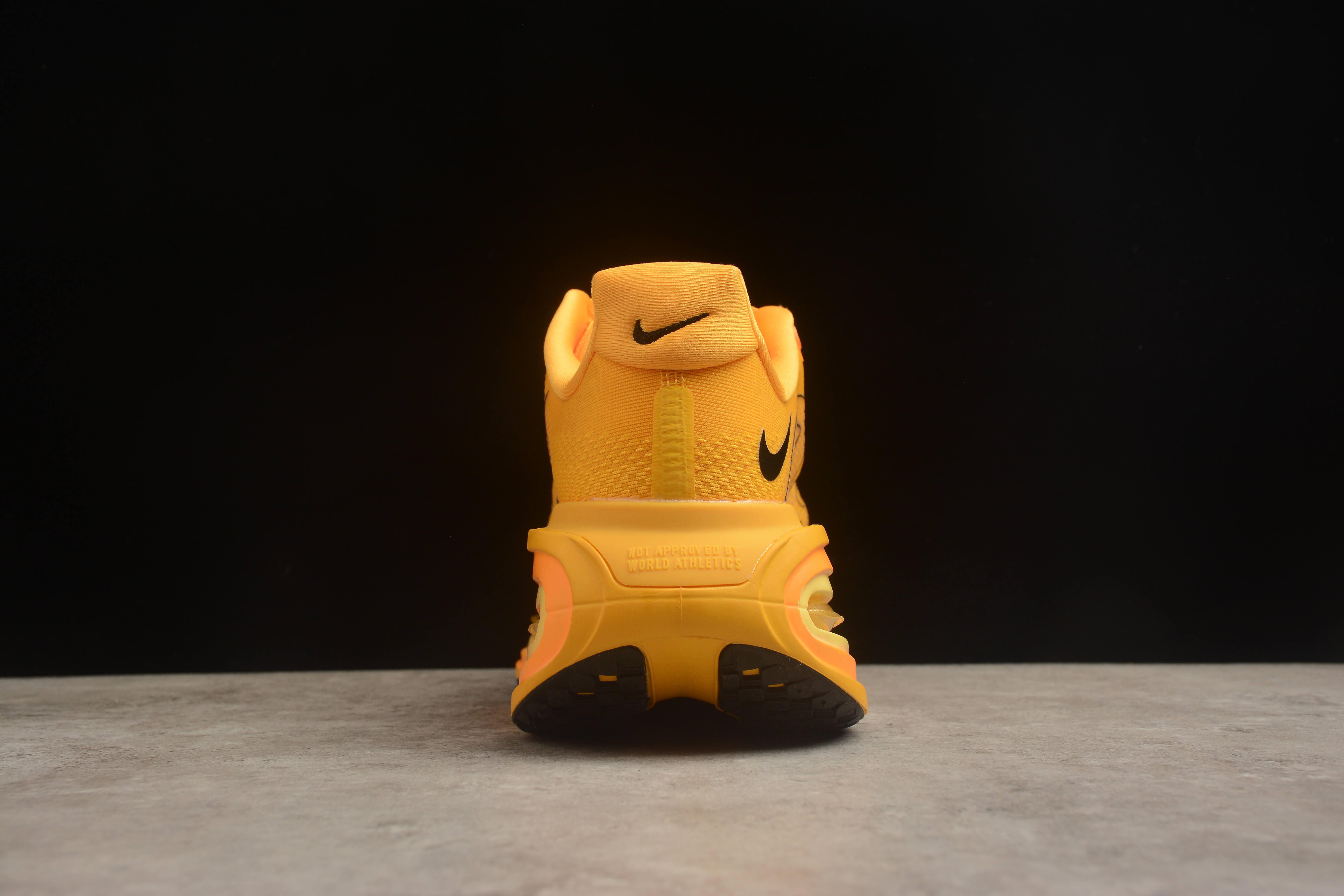 Nike Vomero Premium "University Gold/Black" фото № 9