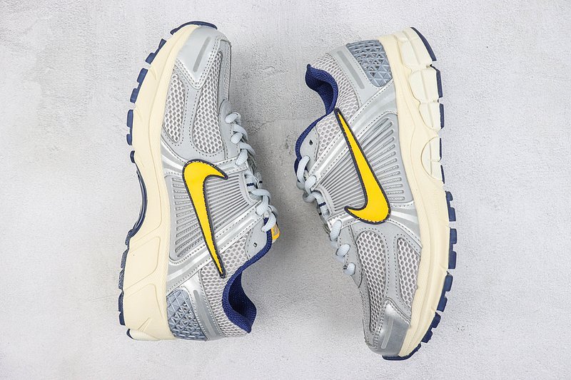 Nike Zoom Vomero 5 "Pure/Platinum/Laser Orange" фото № 6