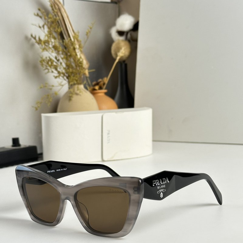 Солнцезащитные очки Prada Cat Eye Shaped With Logo "Gray/Brown" фото № 2