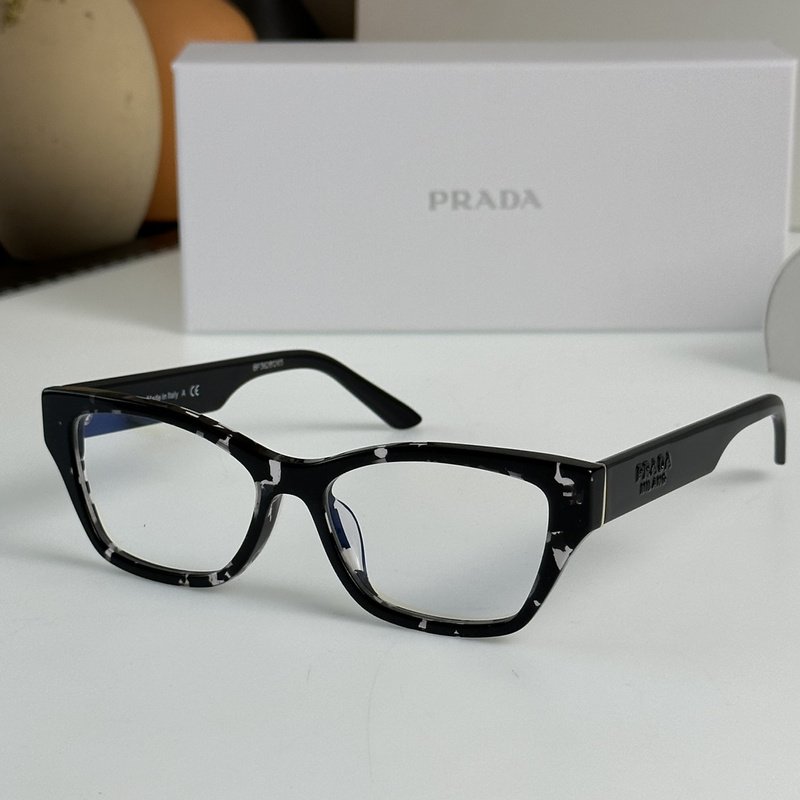 Солнцезащитные очки Prada Frame With Embossed Inscription "Black" фото № 2