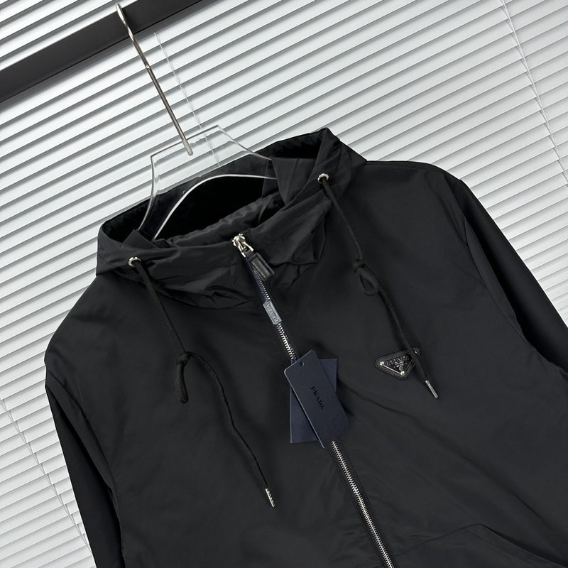 Ветровка Prada Solid Color With Logo "Black" фото № 3